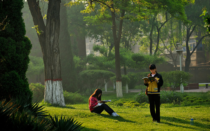 河北大学毓秀园图片